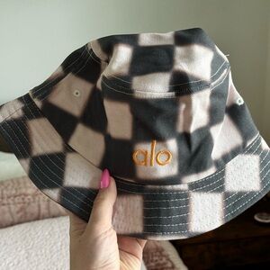 Alo x Frankie’s Bikinis Plaid Bucket Hat